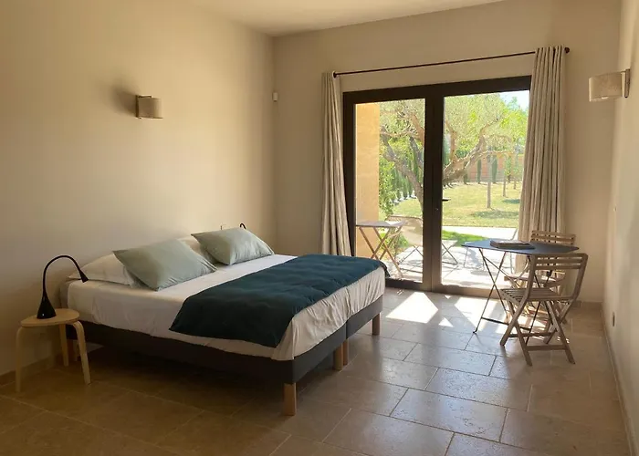 Alatrium アパート アルジエ